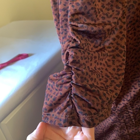 Apt 9 brown short sleeved top with Cami under it - Picture 5 of 11